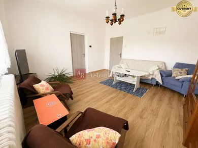 Na predaj 3-izbový dom, 95 m², Vlachy