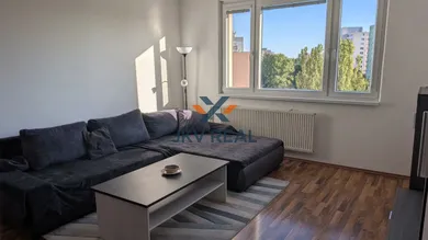 Kiadó lakások, 3-szobás, Bratislava-Petržalka · €850