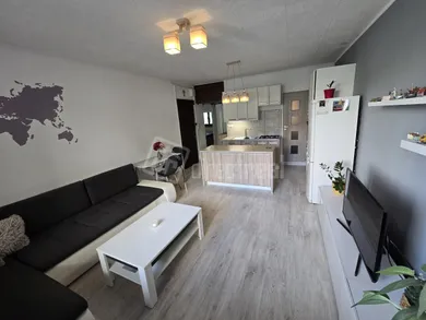 Na predaj 2-izbový byt, 43 m², Bratislava-Lamač, Studenohorská