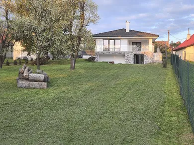 Na predaj dom, 114 m², Bratislava-Nové Mesto