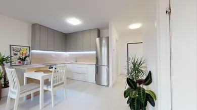 Na prenájom 2-izbový byt, 54 m², Bratislava-Nové Mesto, Račianska
