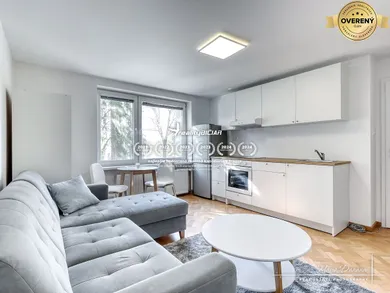 Mieszkania na wynajem, 2-pokojowe, Trnava · €470