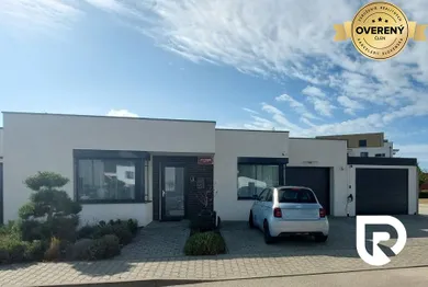 Domy na sprzedaż, 4-pokojowe, Trenčín · €520 000