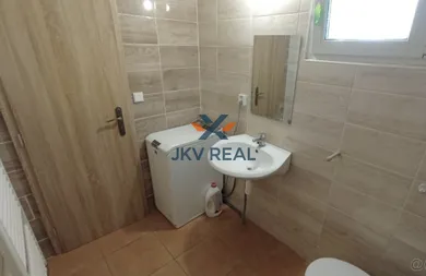 Na prenájom 1-izbový byt, 34 m², Poprad, Levočská