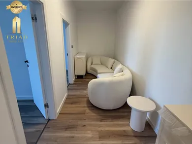 Na predaj 4-izbový byt, 127 m², Komárno