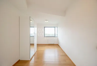 Na prenájom 5-izbový byt, 179 m², Bratislava-Staré Mesto
