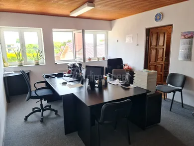 Na predaj objekt, 400 m², Kráľová nad Váhom