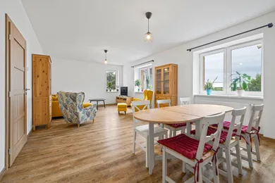 Na predaj dom, 301 m², Bratislava-Záhorská Bystrica, Donská