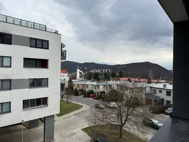 Na predaj 2-izbový byt, 52 m², Banská Bystrica, Komenského