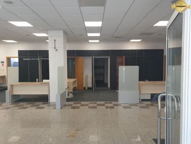 Na prenájom komerčné, 240 m², Senec, Lichnerova