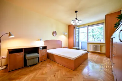 Na predaj 2-izbový byt, 66 m², Hlohovec, Vinohradská
