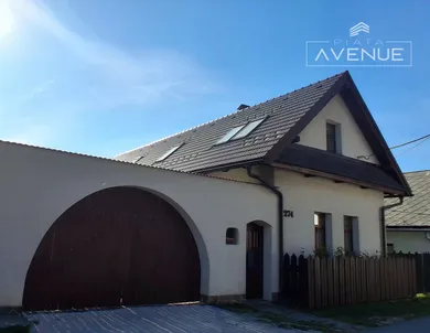 Na predaj 4-izbový dom, 200 m², Blatnica