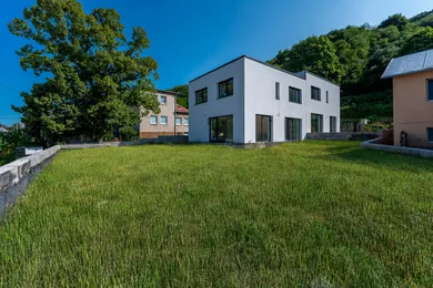 Domy na predaj 4-izbový, Košice-Vyšné Opátske · €449 000
