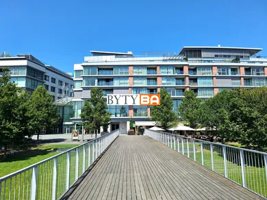 Komerčné priestory na prenájom, Bratislava-Ružinov · €1 800