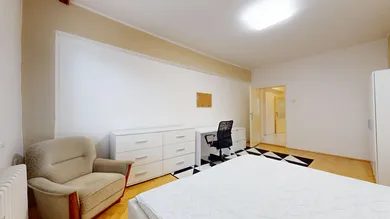 Na prenájom 3-izbový byt, 75 m², Bratislava-Staré Mesto, Záhradnícka