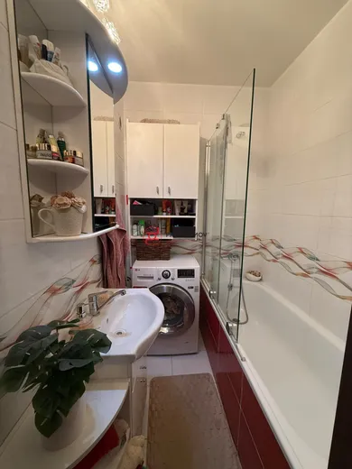Na predaj 3-izbový byt, 87 m², Hlohovec, Gaštanová