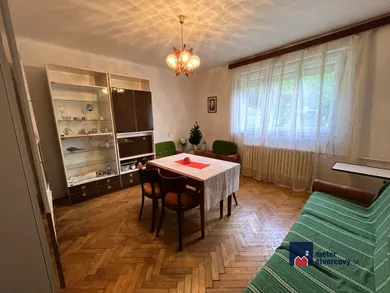 Na predaj 4-izbový dom, 429 m², Veľké Rovné