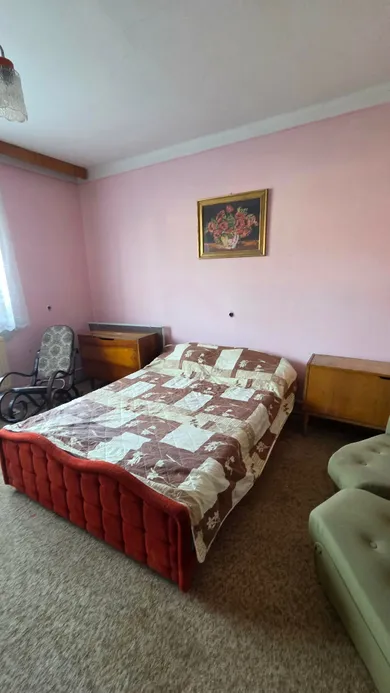Na predaj dom, 370 m², Topoľníky, Hviezdna