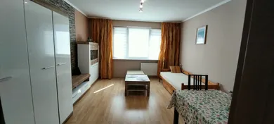 Na prenájom 3-izbový byt, 70 m², Bratislava-Petržalka, Krásnohorská