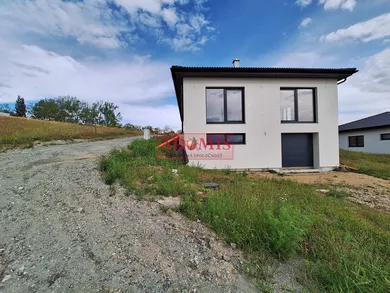Domy na sprzedaż, 6-pokojowe, Ploské · €349 000