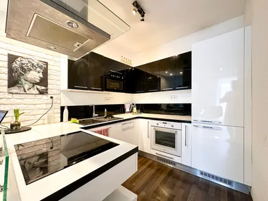 Na predaj 2-izbový byt, 61 m², Bratislava-Rača, Cyprichova