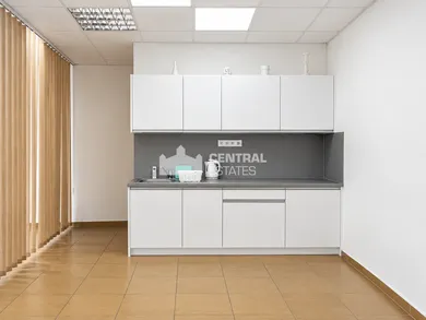 Na prenájom komerčné, 70 m², Senec, Lichnerova