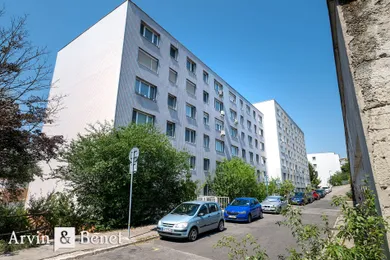 Na predaj 2-izbový byt, 44 m², Bratislava-Staré Mesto, Mozartova