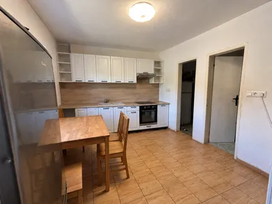 Na predaj dom, 110 m², Blatné, Chorvátska