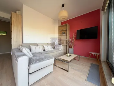 Na prenájom 2-izbový byt, 60 m², Nitra, Podzámska