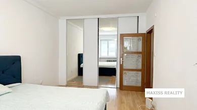 Na predaj 2-izbový byt, 71 m², Zvolen, Námestie Slobody