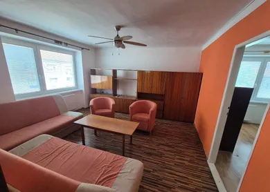 Na predaj 2-izbový byt, 59 m², Komárno, Zváračská ul.