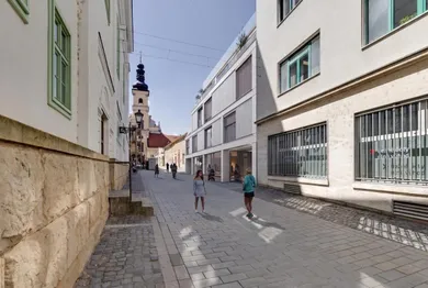 Na predaj 2-izbový byt, 36 m², Trnava, Divadelná
