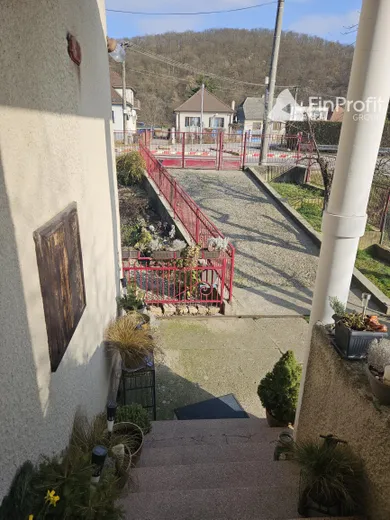 Na predaj 6-izbový dom, 336 m², Sokolovce, -