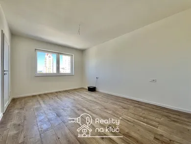 Na predaj 2-izbový byt, 48 m², Lučenec, Ulica V. V. Majakovského