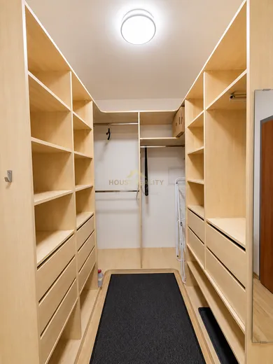 Na prenájom 1-izbový byt, 47 m², Bratislava-Ružinov, Tomášikova