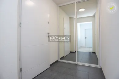 Na predaj dom, 270 m², Domaniža