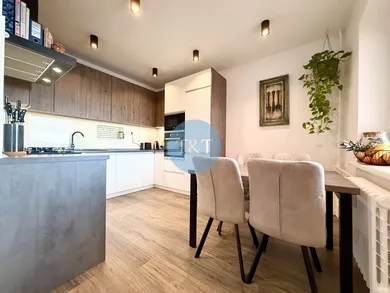 Na prenájom 2-izbový byt, 53 m², Bratislava-Staré Mesto, Haydnova