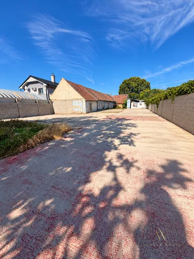 Na predaj pozemok, 250 m², Bratislava-Vrakuňa