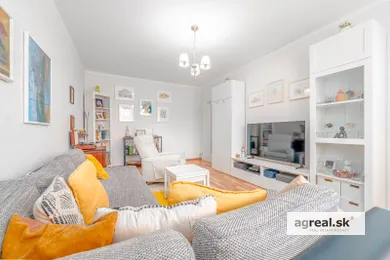 Mieszkania na sprzedaż, 3-pokojowe, Bratislava-Karlova Ves · €273 900