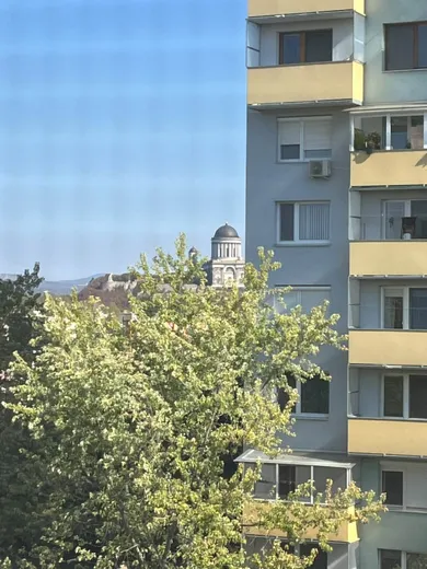 Na predaj 3-izbový byt, 76 m², Štúrovo, Smetanova