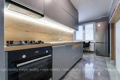 Na predaj 3-izbový byt, 66 m², Komárno