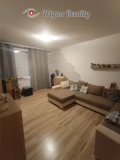 Mieszkania na sprzedaż, 4-pokojowe, Komárno · €112 000