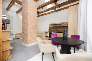 Na prenájom 3-izbový byt, 110 m², Košice-Staré Mesto, Továrenská