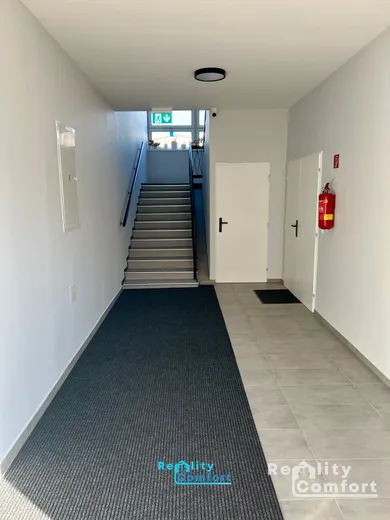 Na prenájom komerčné, 13 m², Prievidza, Priemyselná ulica