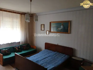Na predaj dom, Farná