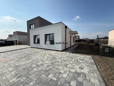 Domy na sprzedaż, 4-pokojowe, Hubice · €225 000