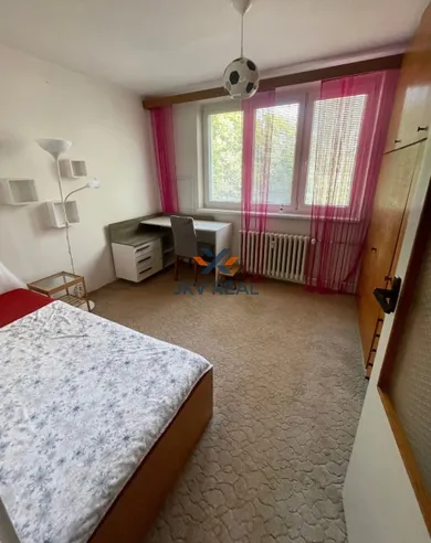 Na predaj 3-izbový byt, 53 m², Trenčín, považská