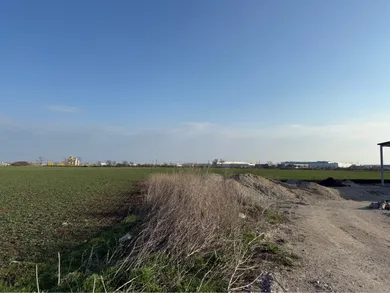 Na predaj pozemok, Trnava