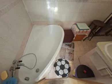 Na predaj 4-izbový dom, 46 m², Banka, Topoľčianska