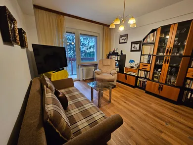 Na predaj 4-izbový byt, 89 m², Bratislava-Dúbravka, Chrobákova